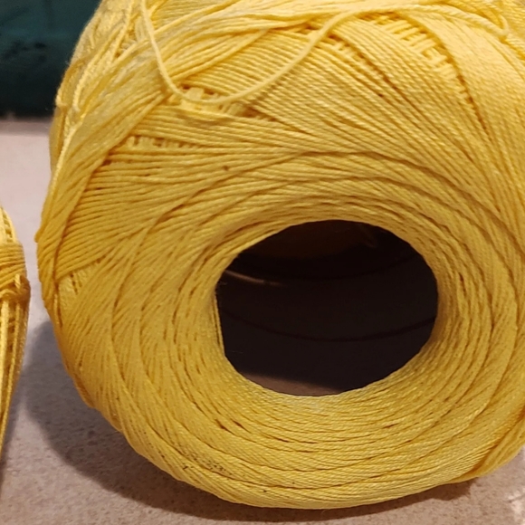 Vintage LOT of 2Crochet ThreadsJ+P CoatsKnit Cro SheenMustard yellowOne 4" - Picture 5 of 9